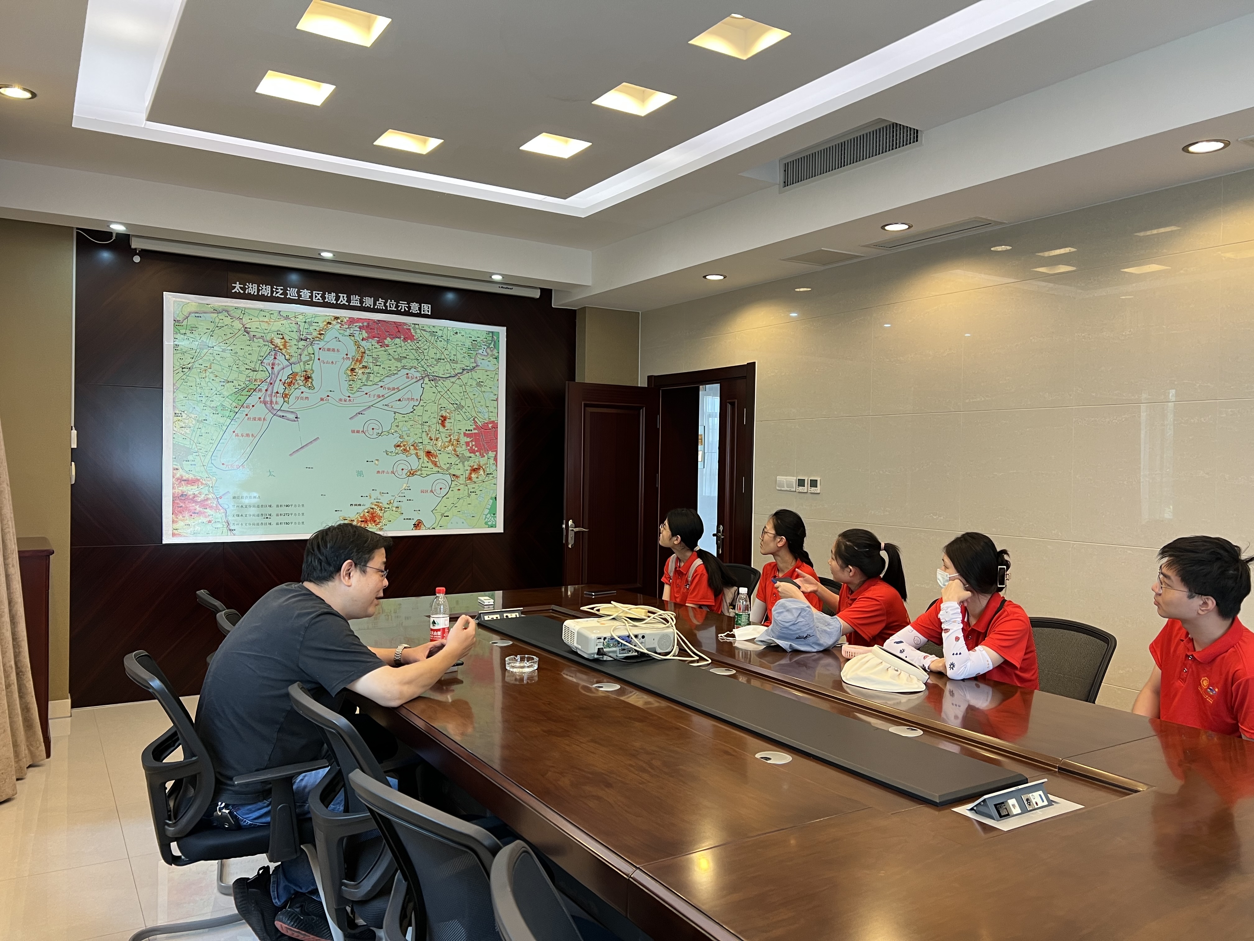 注册送体验金
“若水计划”实习实践团赴江苏省水文局开展暑期实践