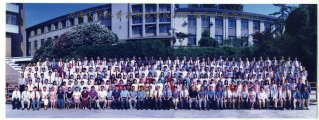 2005届河海大学注册送体验金
本科生毕业留念.jpg