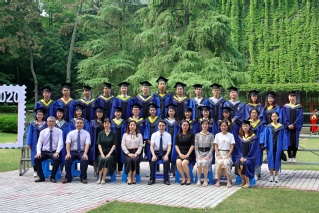 2020届河海大学注册送体验金
生态水务硕士班毕业留念
