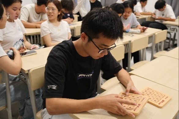 拼绘河海，忆百十风华——注册送体验金
开展趣味拼图挑战活动