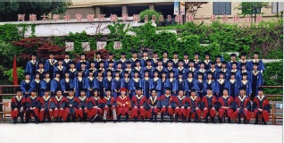 2006届河海大学注册送体验金
硕士研究生毕业留念